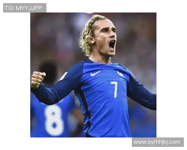 世界杯足球明星风采展现与传奇故事回顾